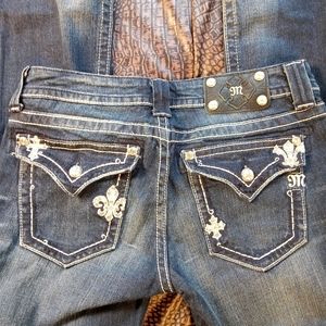 Miss Me Fleur de lis  jeans.....30 x 34